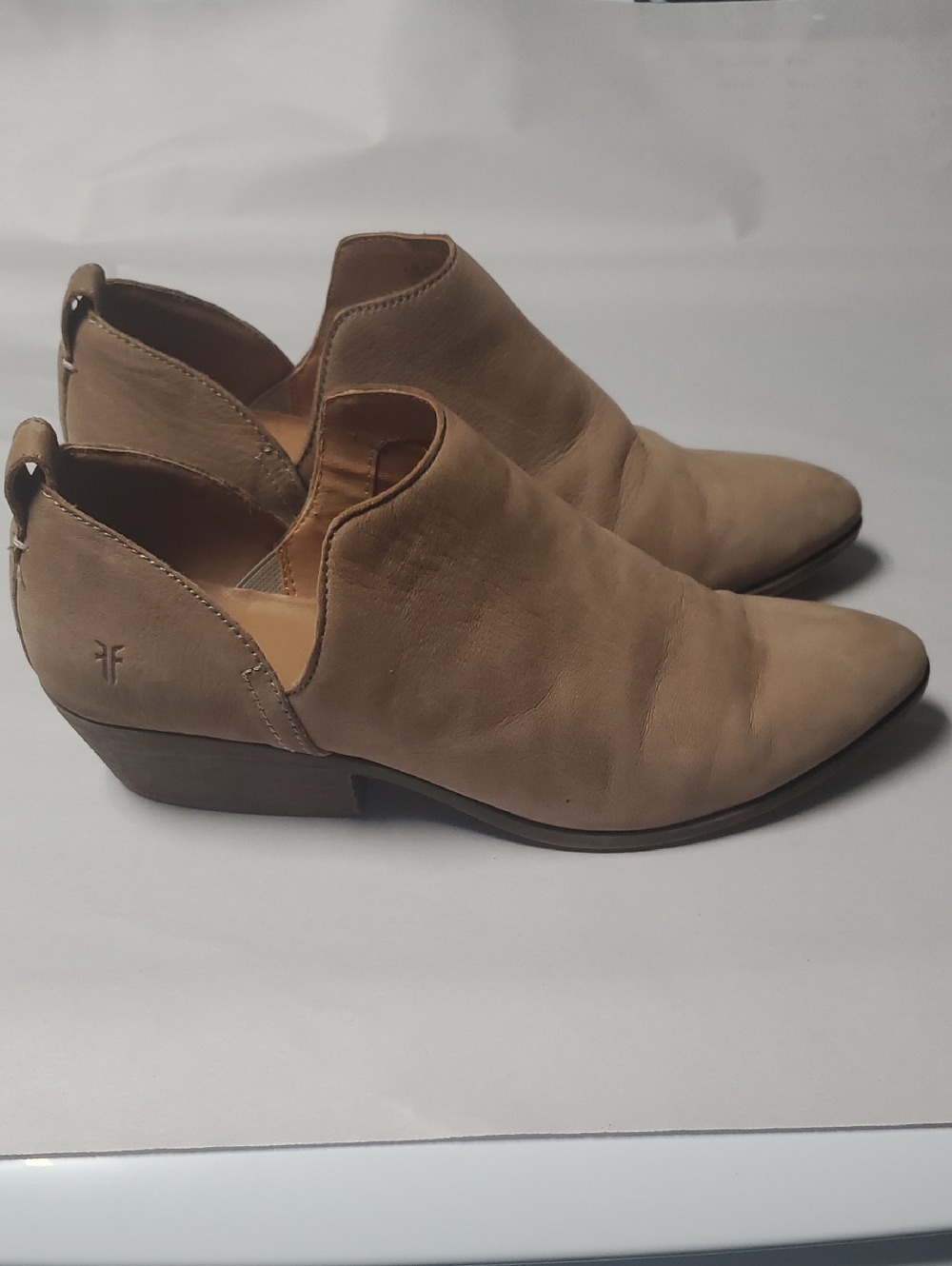 Women’s Frye Rowen Slip-on Tan/Grey Leather Ankle Boots Size 8.5 Low Heel